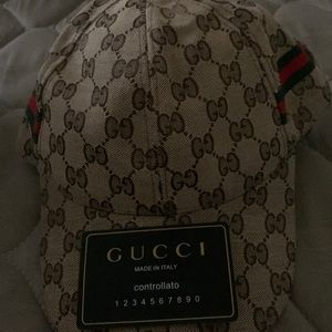 Brown Gucci hat